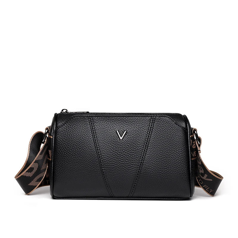 Bolsa Feminina em Couro Legitimo - V
