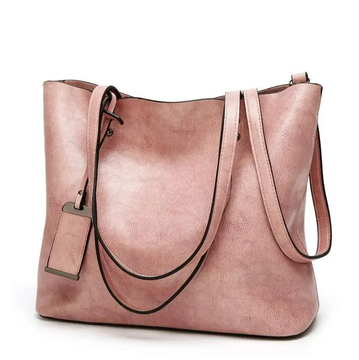 Bolsa Patricia de Couro Muito Espaçosa